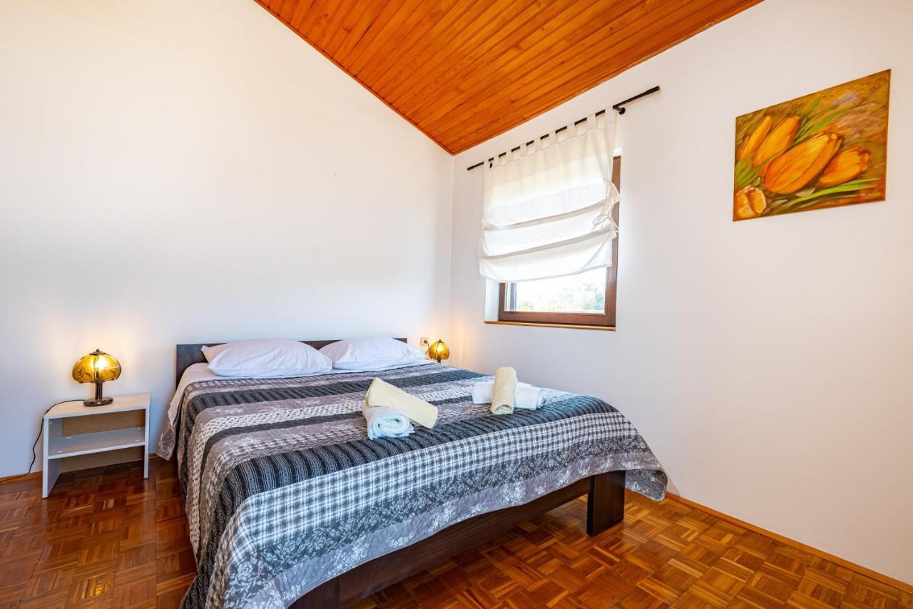 Apartment Sea And Mountain With Pool Novigrad (Dalmatia) Quarto foto