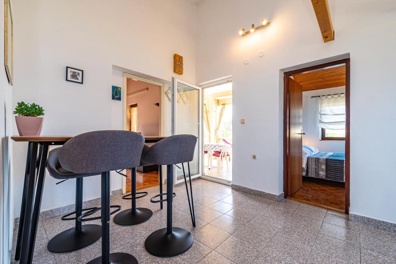 Apartment Sea And Mountain With Pool Novigrad (Dalmatia) Quarto foto