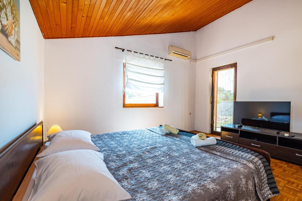 Apartment Sea And Mountain With Pool Novigrad (Dalmatia) Quarto foto